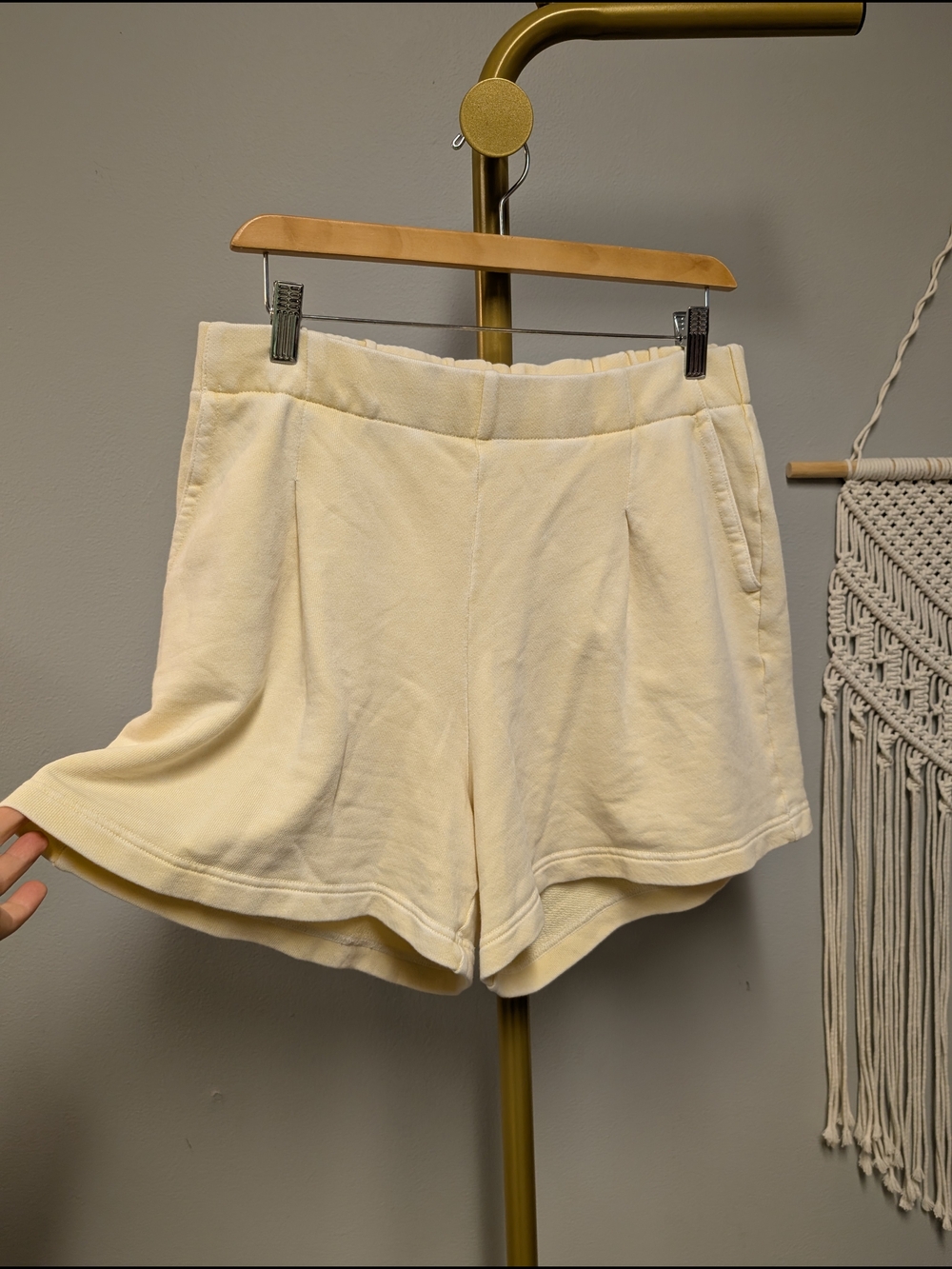 aerie Butter Yellow  Lounge Shorts Medium High Rise Pleated Medium